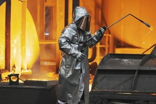 Ekonomický diář Pavla Párala: Průmysl bez emisí? Stále spíš verneovka než blížící se realita